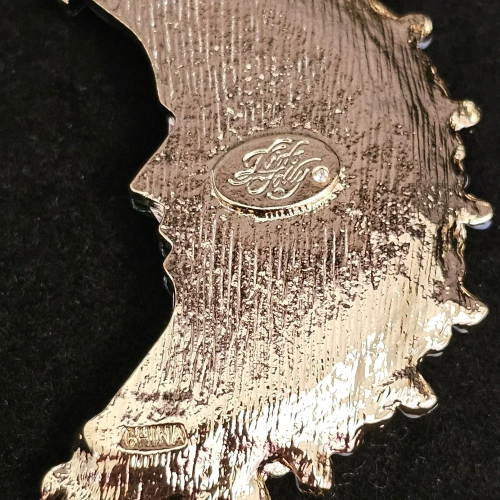 Kirks‎ Folly Goddess Moon Magnetic Necklace & Pendant 30
